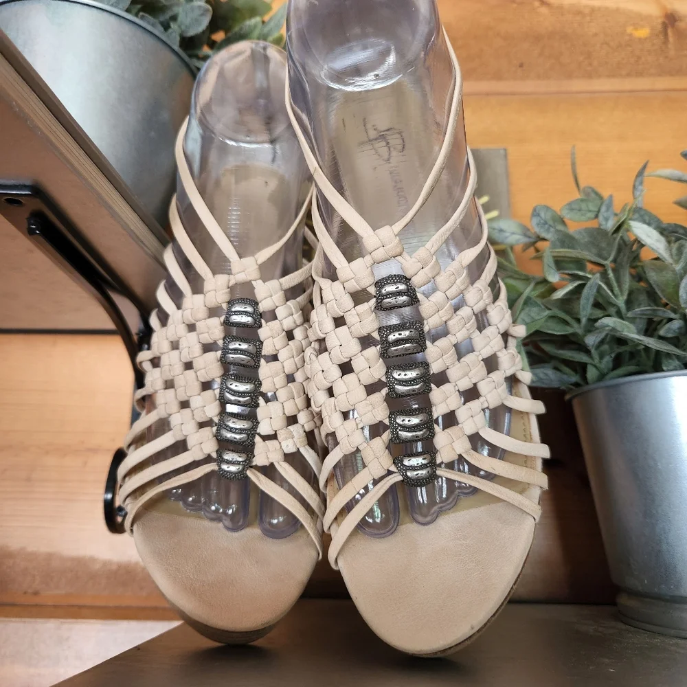 B. Makowsky 💜 Anna Taupe Leather Platform Heels Caged Woven Beads Boho Shoe 9 M